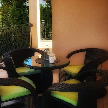 Apartmani Tomislav Krk Town Exteriör bild